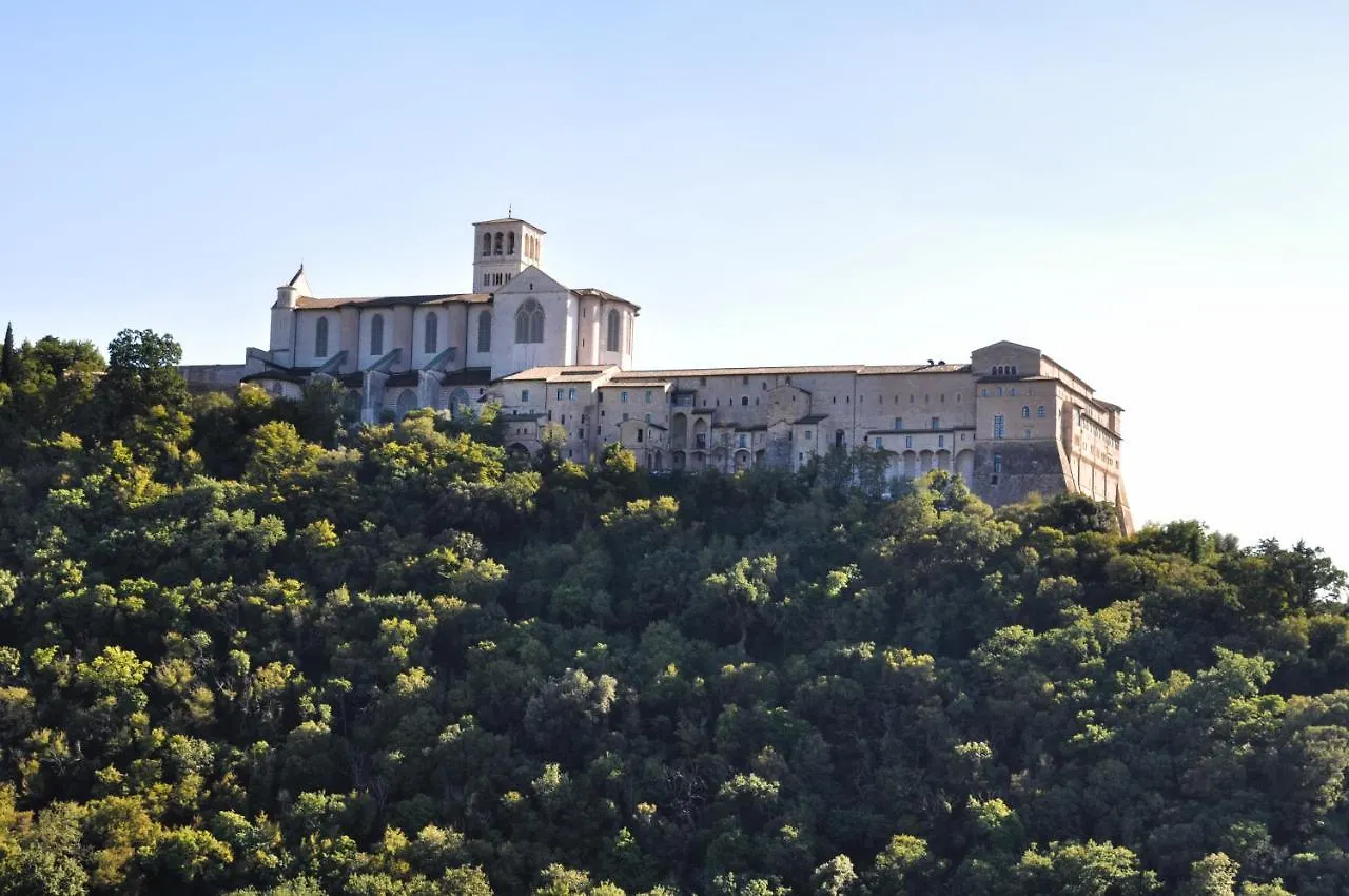 Bilocale In Campagna - Assisi 아파트